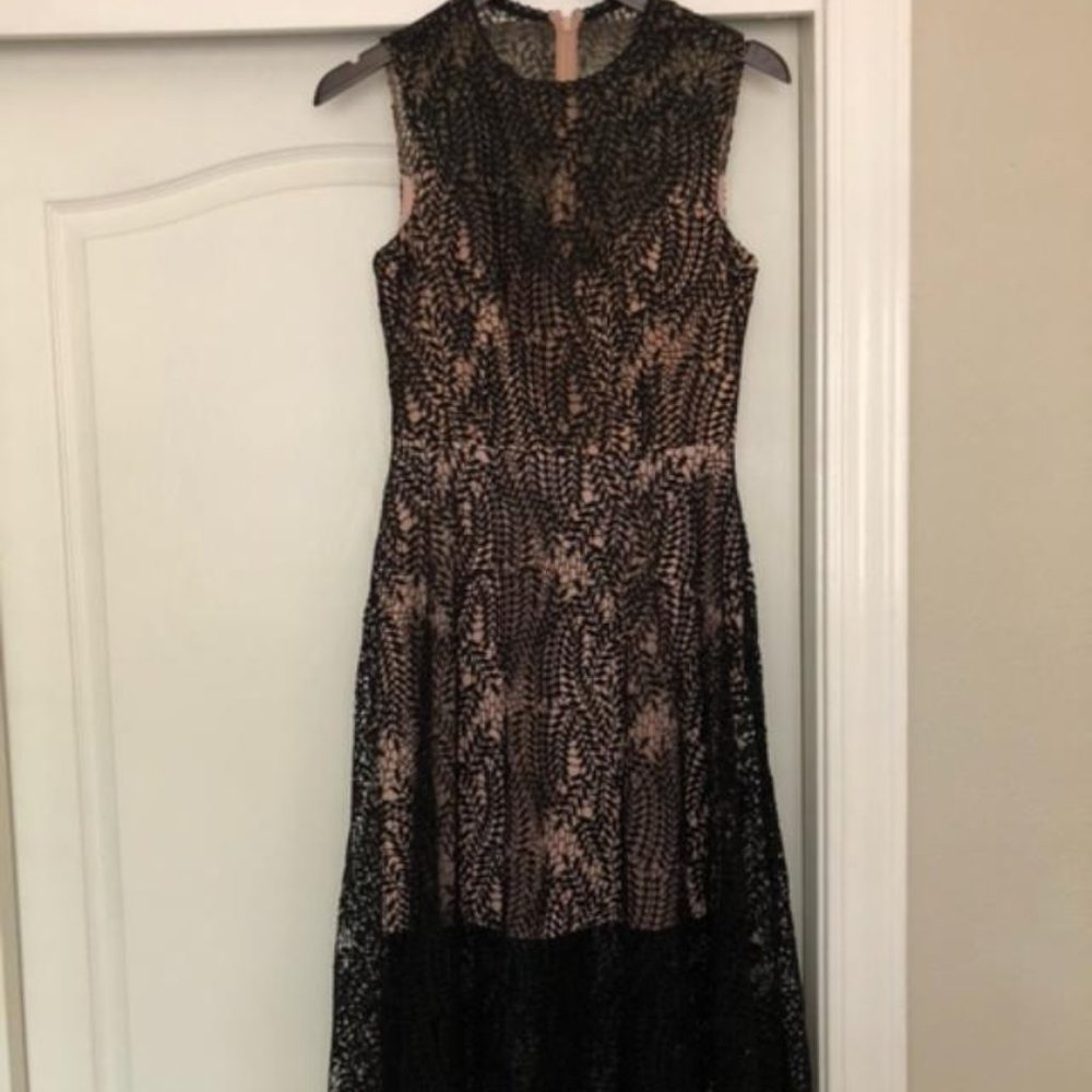 DRESS THE POPULATION, BLACK, SMALL